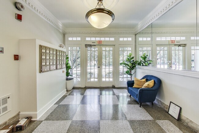 1901 16th St NW in Washington, DC - Building Photo - Building Photo