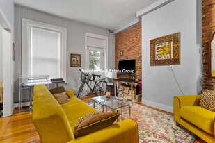 7 Highland Park Ave, Unit 2