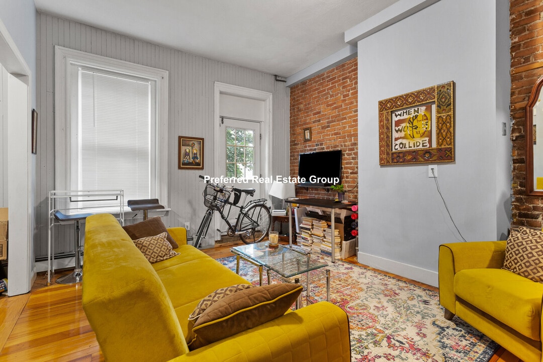 7 Highland Park Ave, Unit 2 Photo