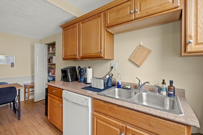 property at 2015 Jane St
