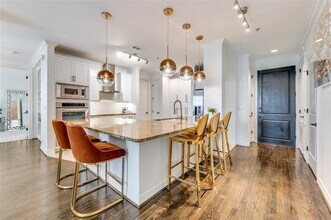 8616 Turtle Creek Blvd in Dallas, TX - Building Photo - Building Photo