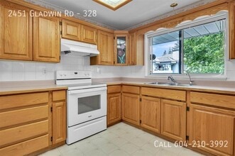2451 Gladwin Rd in Abbotsford, BC - Building Photo - Building Photo