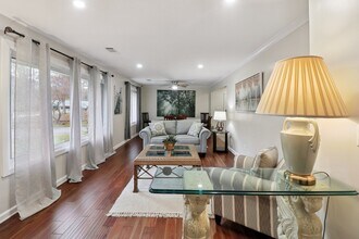 2650 Colonial Dr in College Park, GA - Building Photo - Building Photo