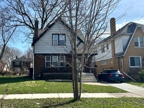 3960 3 Mile Dr in Detroit, MI - Building Photo - Building Photo
