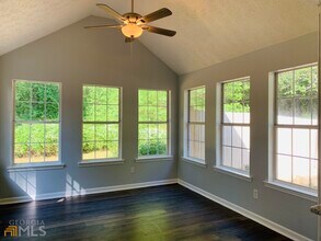 30 Standing Rock Rd in Senoia, GA - Building Photo - Building Photo