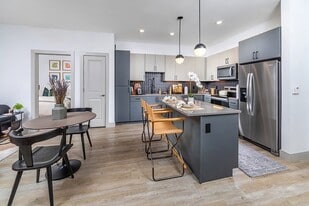 Luca Apartments in Austin, TX - Building Photo