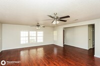 5604 Bonner Dr in Haltom City, TX - Building Photo - Building Photo