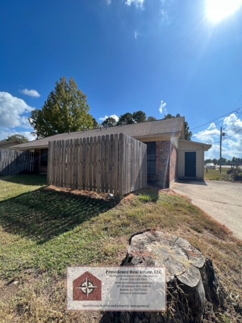 1017 Saratoga St in Ruston, LA - Building Photo