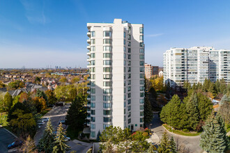 Royal Promenade in Vaughan, ON - Building Photo - Building Photo