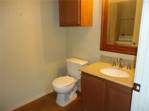 4527 Secure Ln in Austin, TX - Building Photo - Building Photo