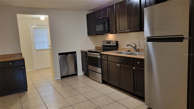 4110 79th St W in Bradenton, FL - Building Photo - Building Photo
