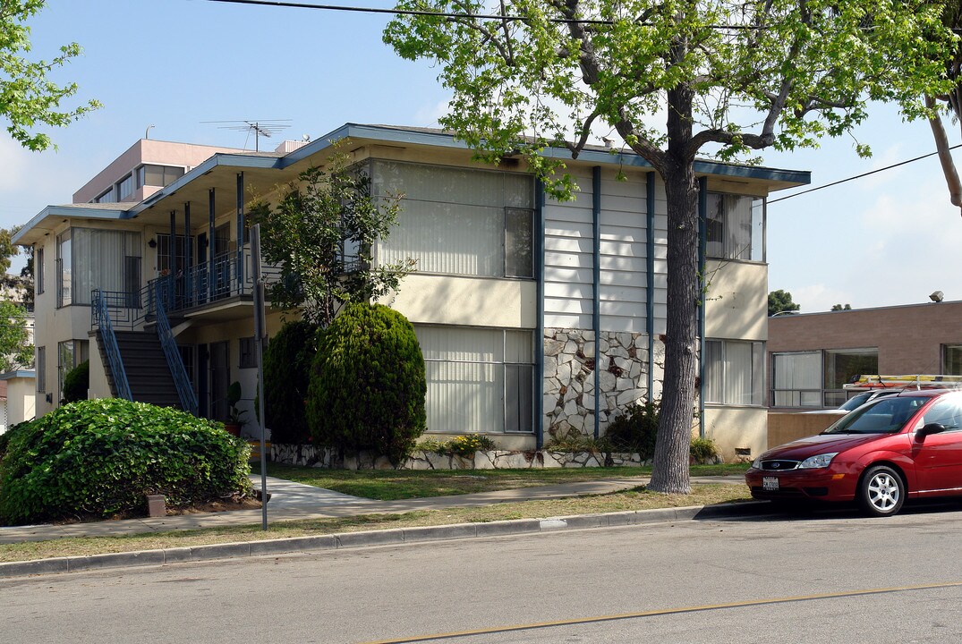 653 E Regent St in Inglewood, CA - Building Photo