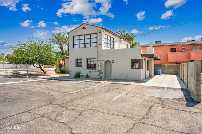 property at 3949 E Earll Dr