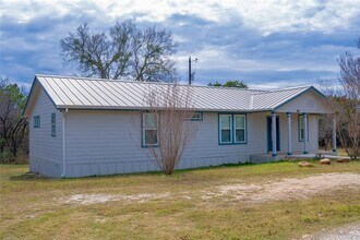 111 Hillview Ln in Burnet, TX - Building Photo - Building Photo