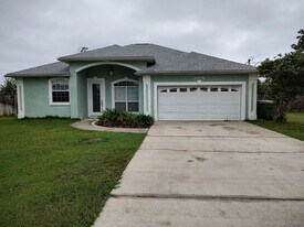 1306 Vermont Ave in Lynn Haven, FL - Building Photo