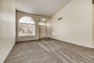 1812 Pineapple Tree Ct in Las Vegas, NV - Building Photo - Building Photo