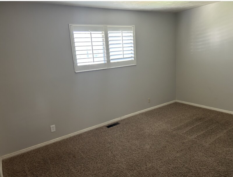 2229 E Sego Lily Dr in Sandy, UT - Building Photo