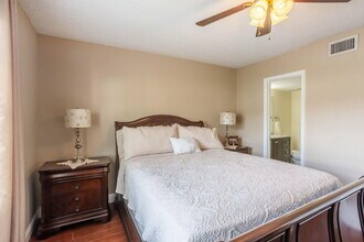 2423 NW 89th Dr in Coral Springs, FL - Building Photo - Building Photo