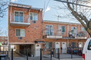 48-31 65th St in Flushing, NY - Building Photo