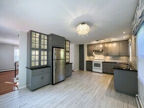 21 Jones Ct in Milford, CT - Building Photo - Building Photo