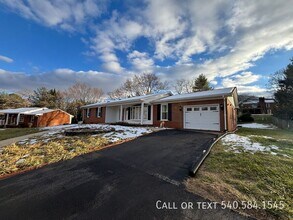 136 Grimes St in Roanoke, VA - Building Photo - Building Photo