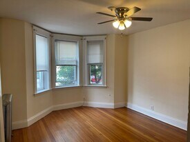 524 Cambridge St in Boston, MA - Building Photo