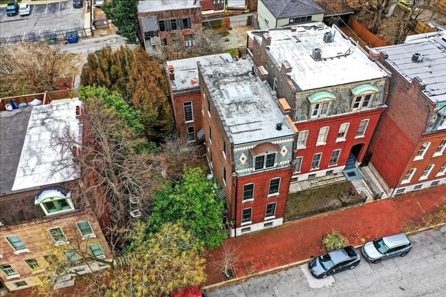 1010 Allen Ave in St. Louis, MO - Building Photo - Building Photo