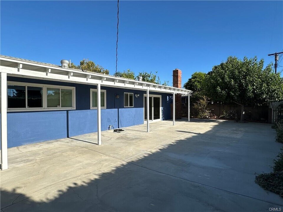 7827 Maynard Ave in Los Angeles, CA - Building Photo