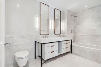 250 E 21st St in New York, NY - Building Photo - Building Photo