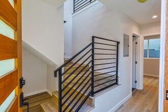 5511 Glennie Ln in Los Angeles, CA - Building Photo - Building Photo
