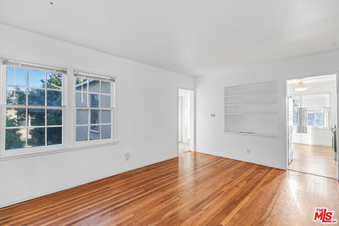 1352 Ocean Park Blvd in Santa Monica, CA - Building Photo