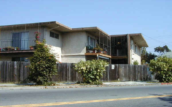 893 Dwight Crse in Berkeley, CA - Foto de edificio - Building Photo