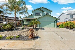 5575 Marlin Dr in Discovery Bay, CA - Building Photo