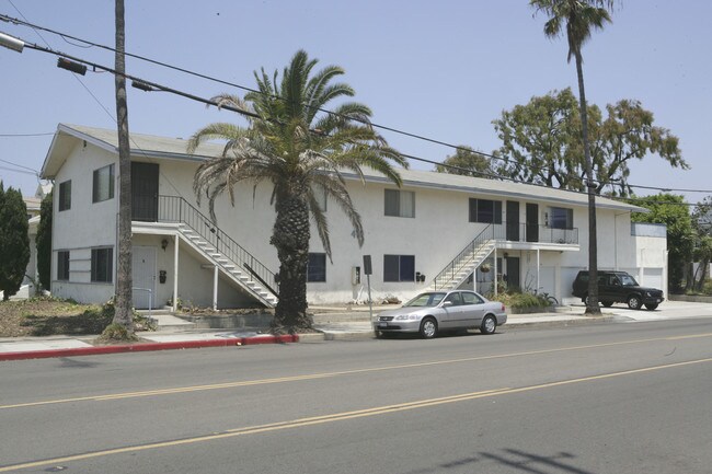 411 Beryl St in Redondo Beach, CA - Foto de edificio - Building Photo