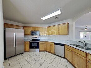 2185 W Frostwood Ln in Tucson, AZ - Foto de edificio - Building Photo