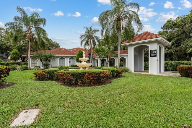 Cypress Shores in Coconut Creek, FL - Foto de edificio - Building Photo