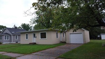410 17th St N in Wisconsin Rapids, WI - Building Photo
