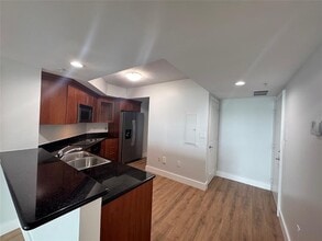 401 SW 4th Ave in Fort Lauderdale, FL - Building Photo - Building Photo