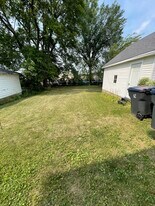 1228 Ellis St, Unit Upper in Waukesha, WI - Building Photo