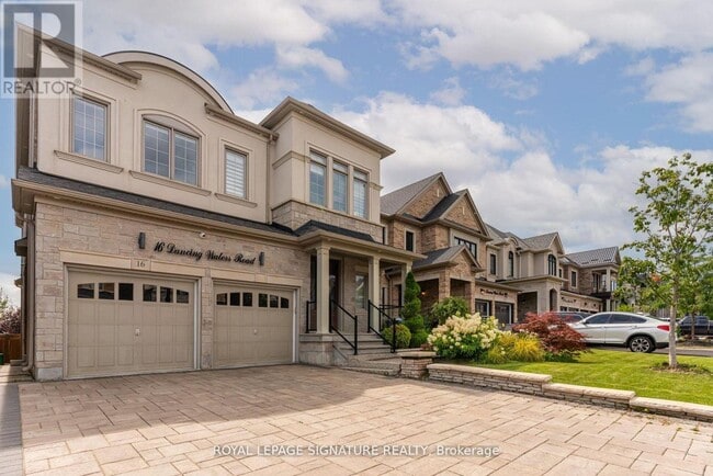 16 Dancing Waters Rd in Brampton, ON - Building Photo - Building Photo