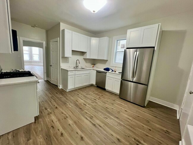 property at 1742 N St Louis Ave