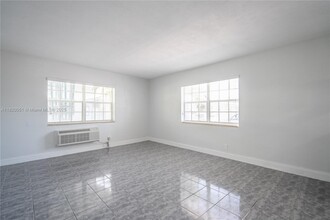 320 84th St in Miami Beach, FL - Building Photo - Building Photo