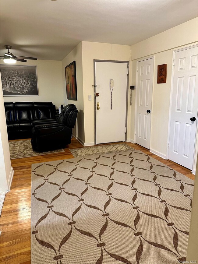 property at 125 Bronx River Rd