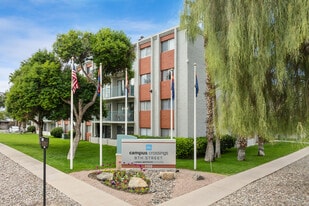Campus Crossings on 8th Street in Tucson, AZ - Building Photo
