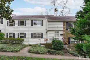 975 St Marys St in Raleigh, NC - Building Photo