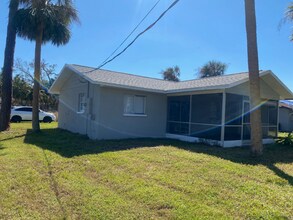 21020 Cornell Ave in Port Charlotte, FL - Building Photo - Building Photo