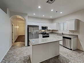 201 E Corte Rancho Encanto in Sahuarita, AZ - Building Photo - Building Photo