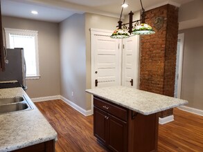 3192 W 14th St, Unit 1 in Cleveland, OH - Foto de edificio - Building Photo