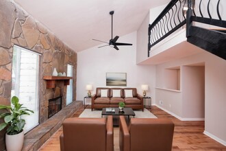 246 Toweridge Dr SW in Marietta, GA - Building Photo - Building Photo