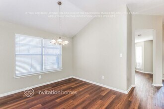 8175 Spruce Valley Dr in Fort Worth, TX - Building Photo - Building Photo